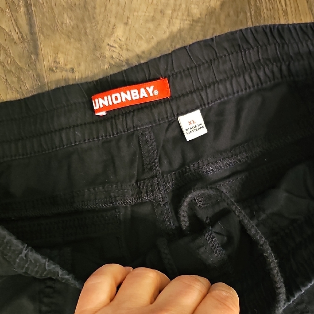 UNIONBAY Men's Black Cargo Shorts Summer Xlarge Stretch Waist Vintage 90s - Picture 2 of 6